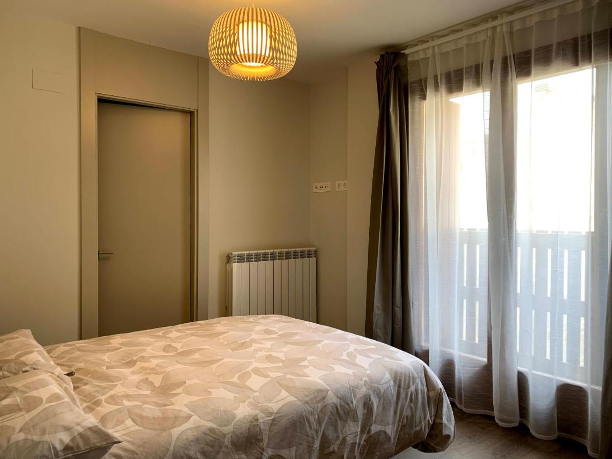 Bpirineos-Salenques Apartment เบนาสเก ภายนอก รูปภาพ