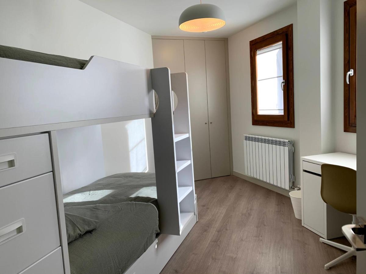 Bpirineos-Salenques Apartment เบนาสเก ภายนอก รูปภาพ